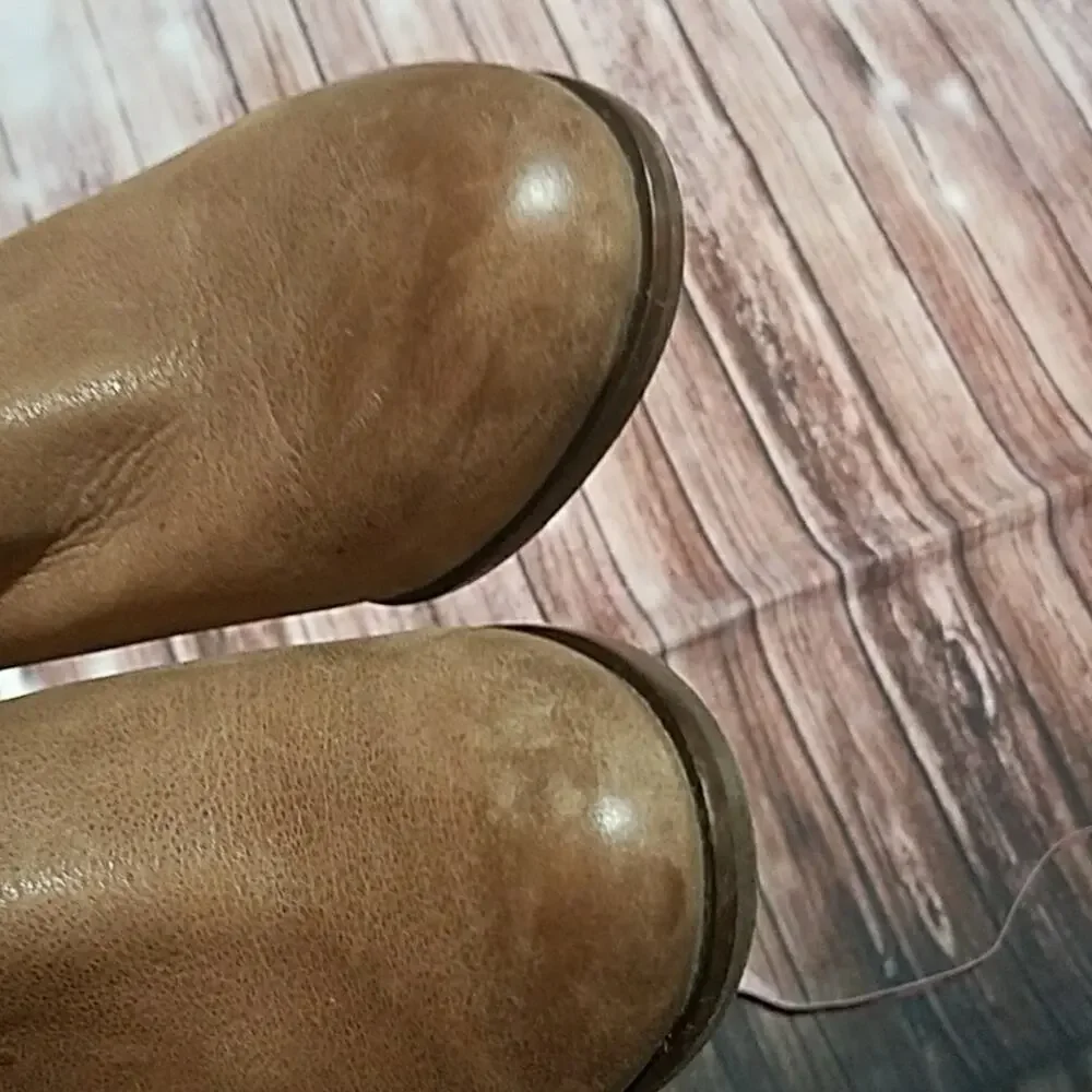 Vince Camuto Tan Leather Booties 10M
